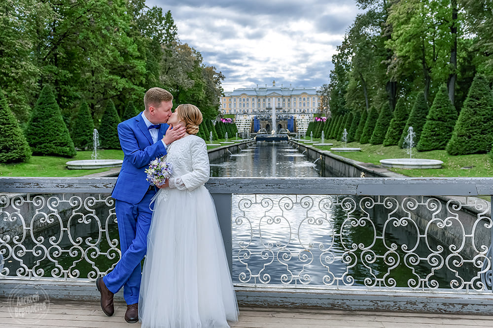 Лучшие парки и сады для фотосессии: Нижний парк Петергофа, свадебная фотосессия