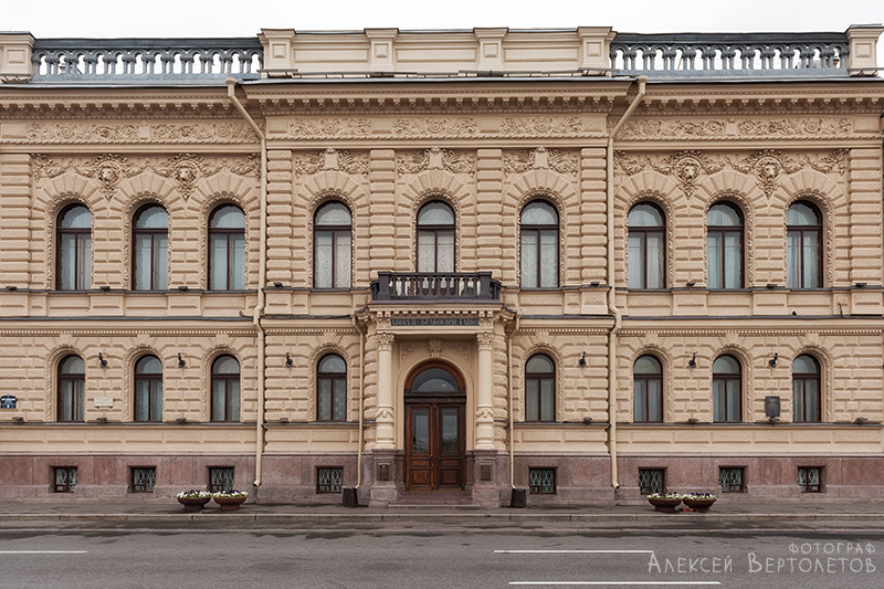 Дворец бракосочетания №1 на Английской набережной. Свадебный фотограф в Санкт-Петербурге Алексей Вертолетов.